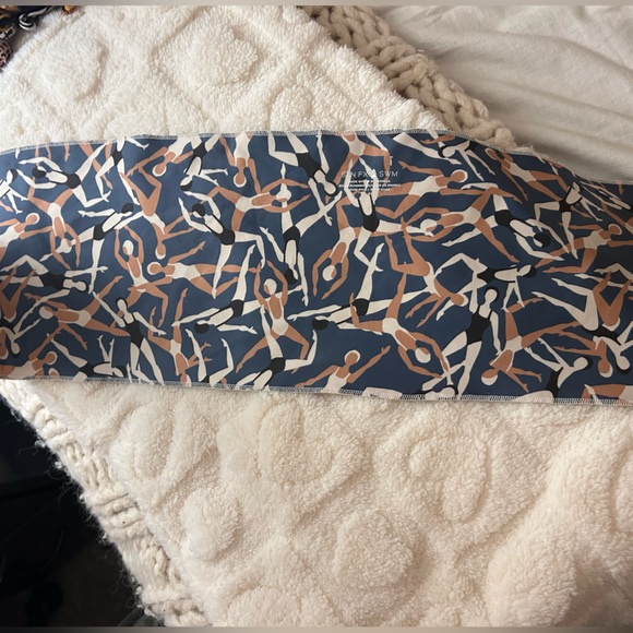 Stone Fox Swim tie front bikini top size S - Picture 2 of 4